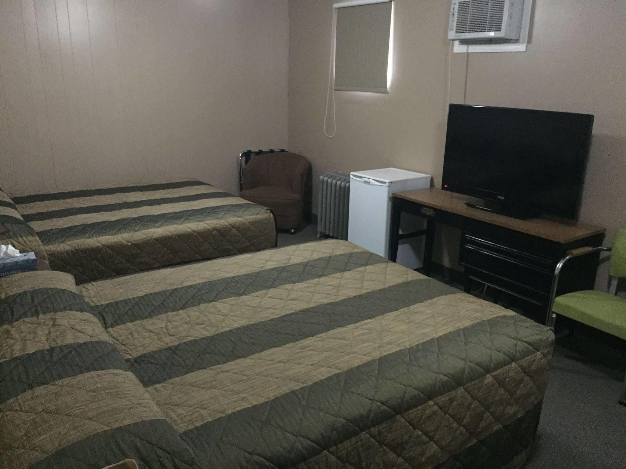 King'S Hotel & Motel By Elevate Rooms Shaunavon 外观 照片